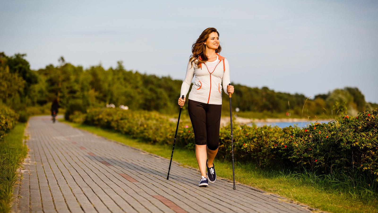 Miért jó a nordic walking?